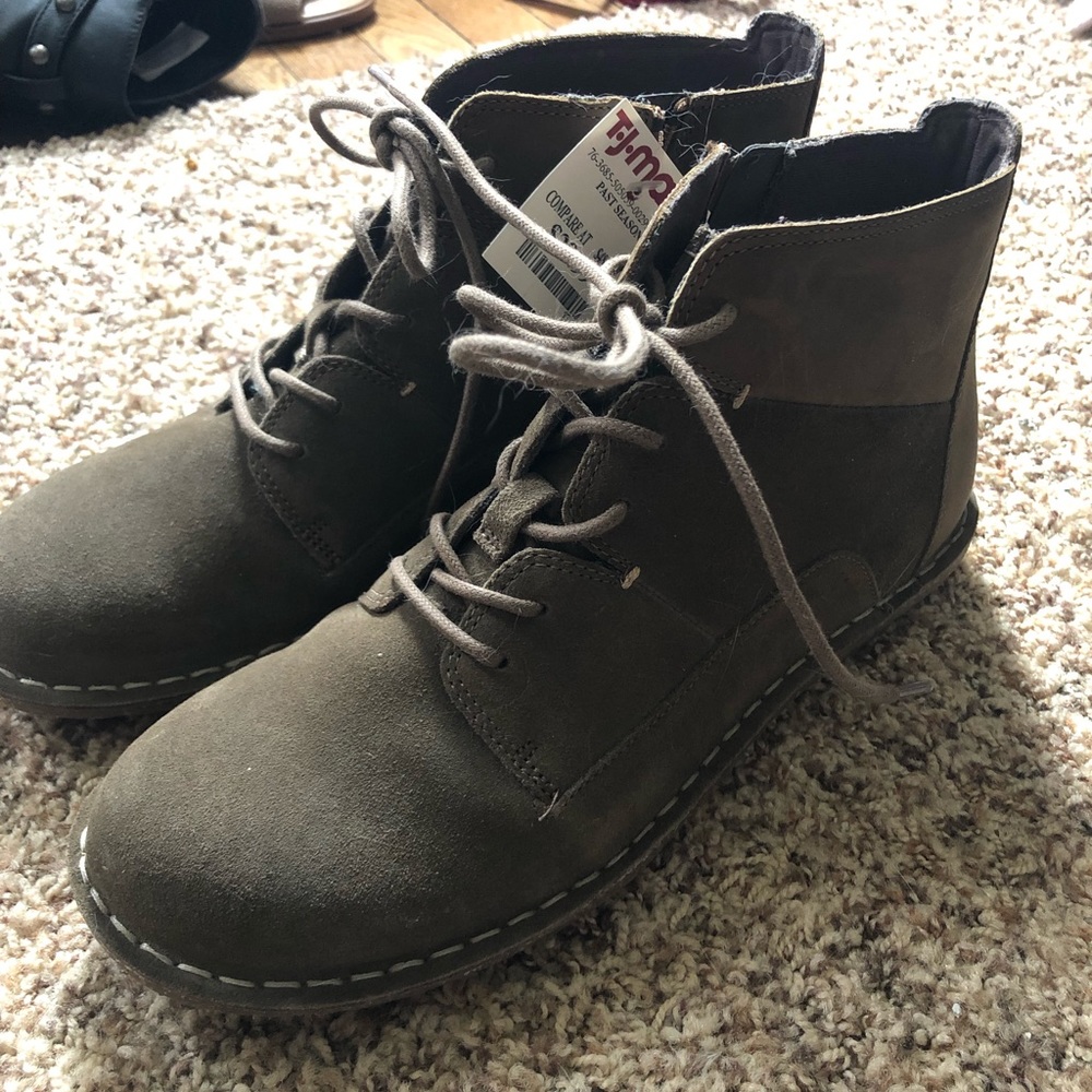 Clark’s booties